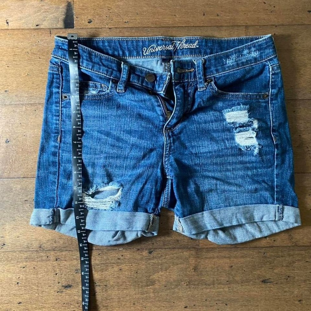Universal Thread blue denim shorts Size 24